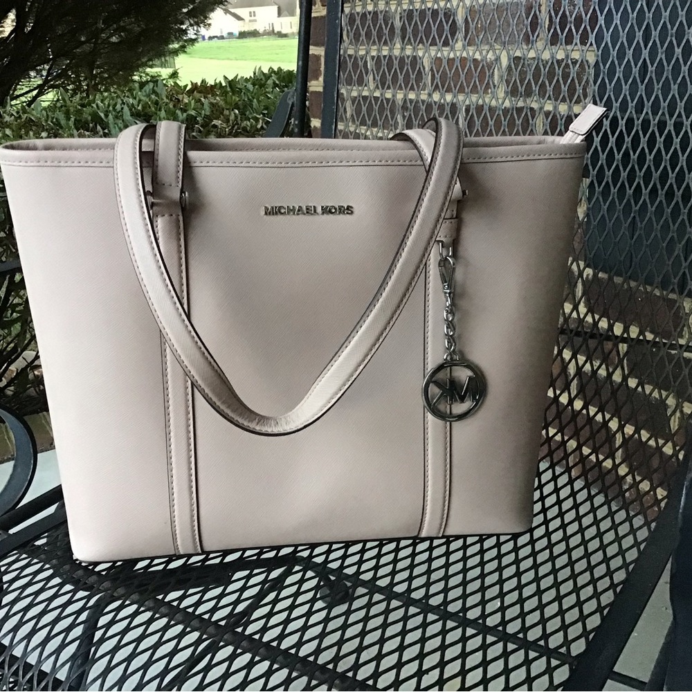 Michael Kors light pink leather tote